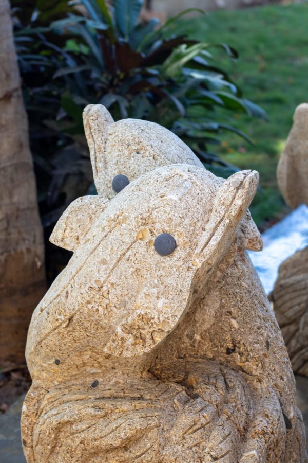 Par de Delfines de Piedra