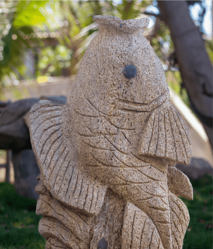 Tallado de Piedra - Pez vertical